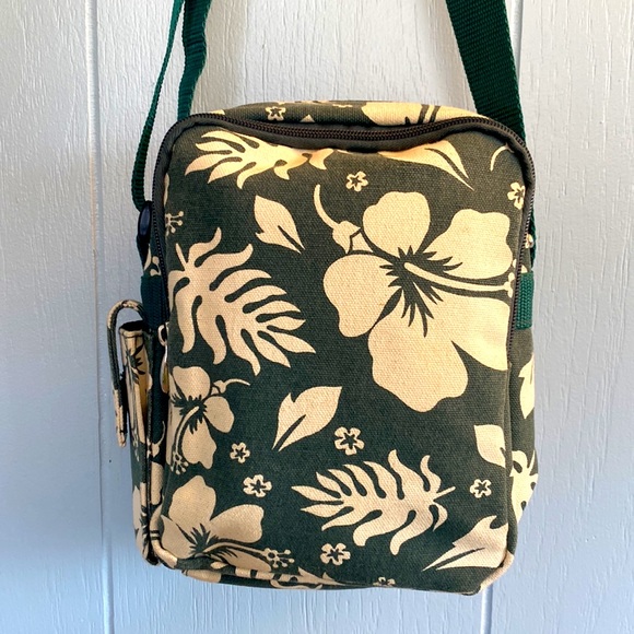 Crossbody Bag by Pacific Isles - Picture 4 of 10